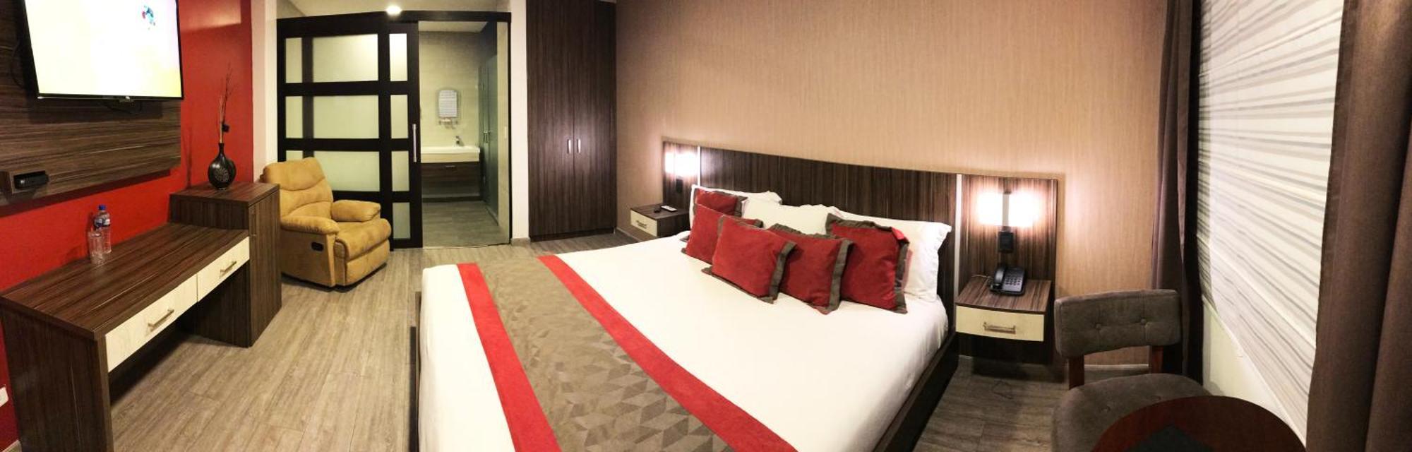 Hotel Santiago De Compostella Suites كوينكا المظهر الخارجي الصورة