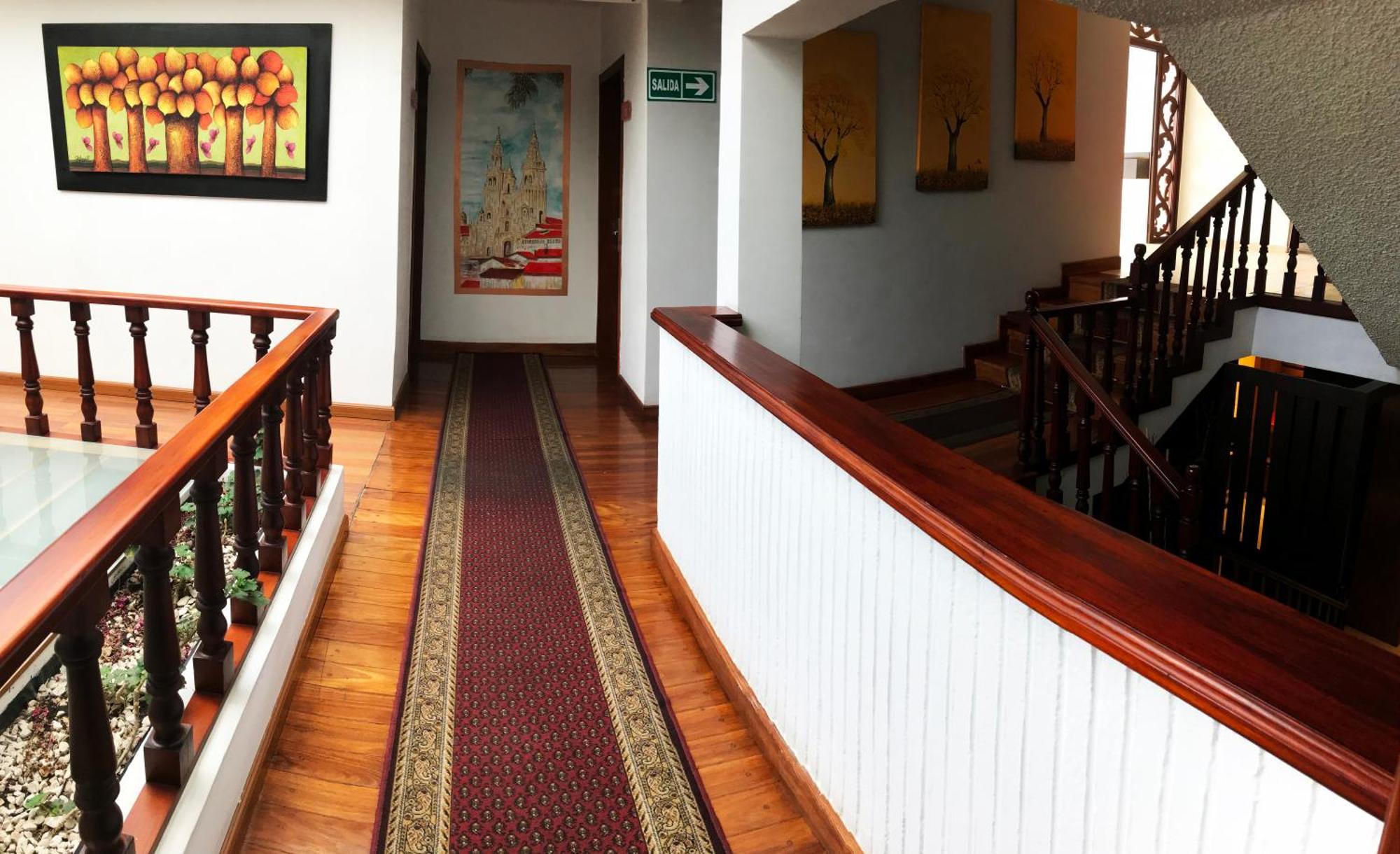 Hotel Santiago De Compostella Suites كوينكا المظهر الخارجي الصورة