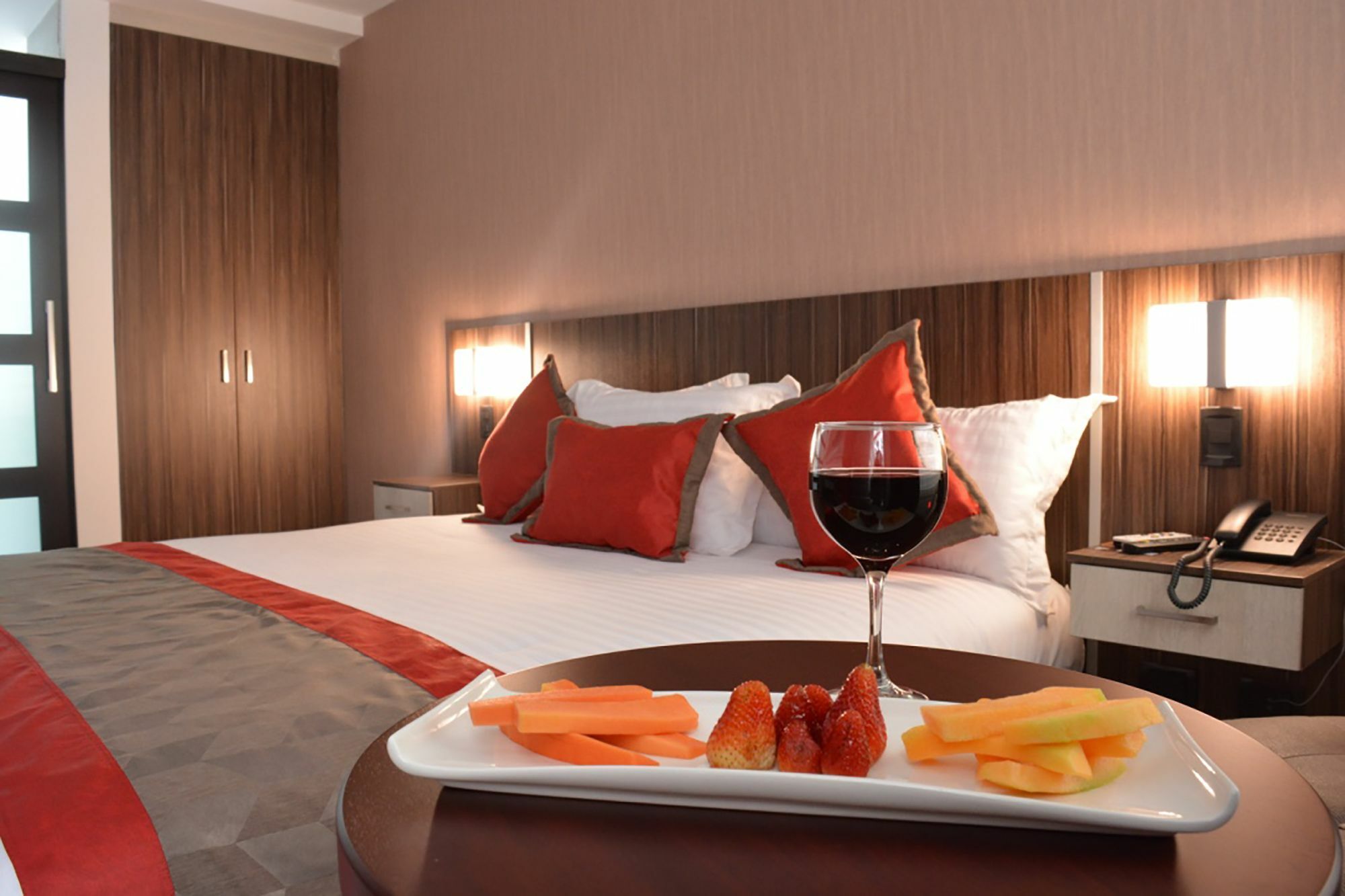 Hotel Santiago De Compostella Suites كوينكا المظهر الخارجي الصورة